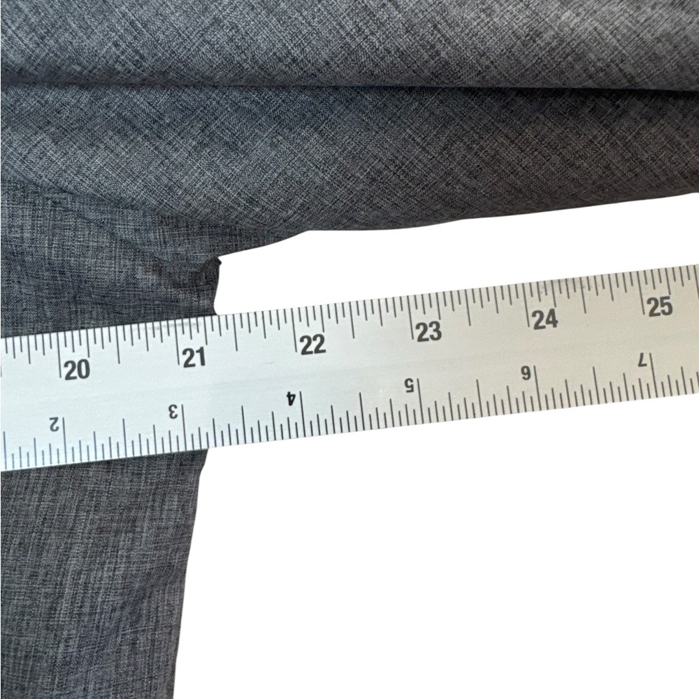 Fabletics Gray Hooded Windbreaker‎ Jacket – Size M, Pink Zip Accent - Picture 6 of 9